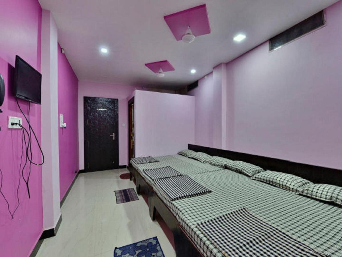 Mansarovar Guest House Uddzsaín Kültér fotó