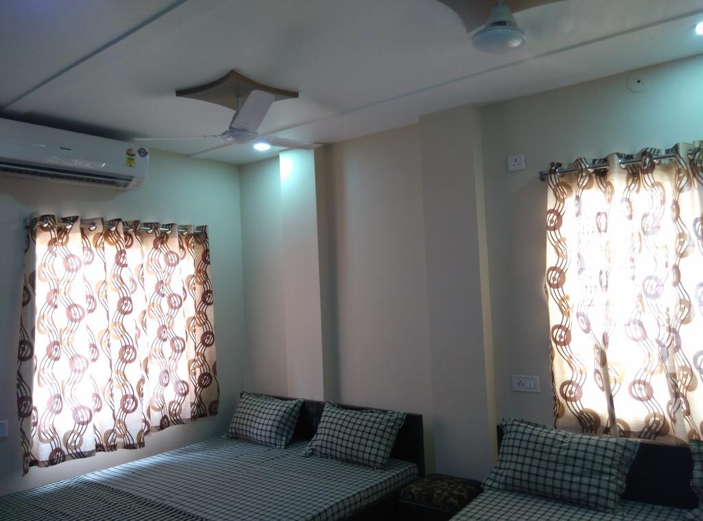 Mansarovar Guest House Uddzsaín Kültér fotó