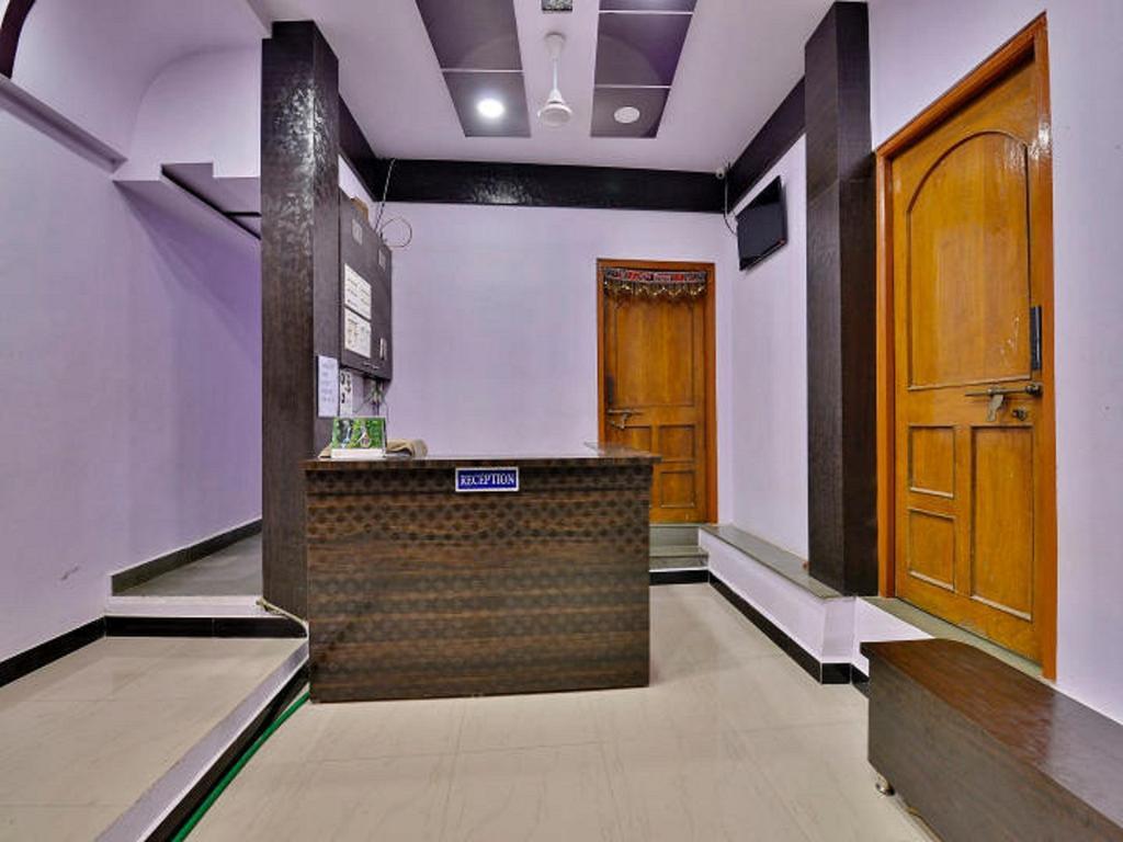 Mansarovar Guest House Uddzsaín Kültér fotó
