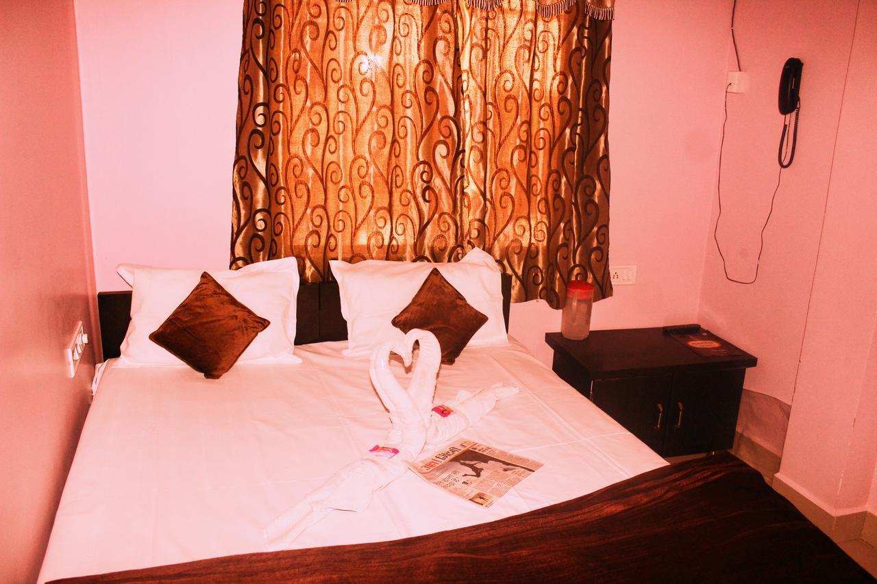 Mansarovar Guest House Uddzsaín Kültér fotó