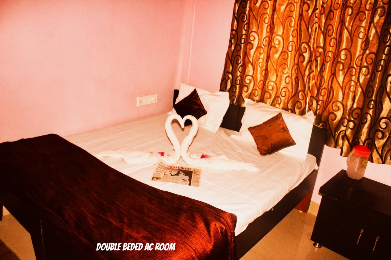Mansarovar Guest House Uddzsaín Kültér fotó