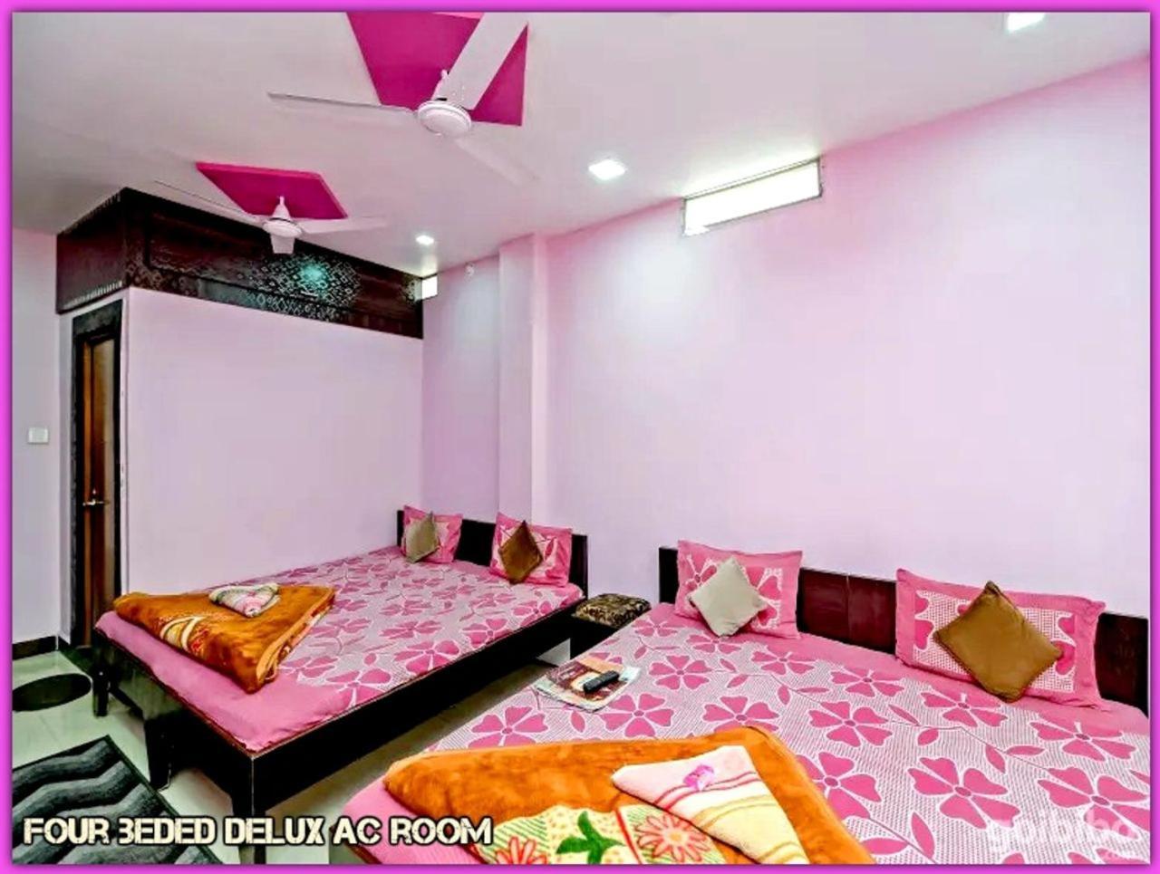 Mansarovar Guest House Uddzsaín Kültér fotó
