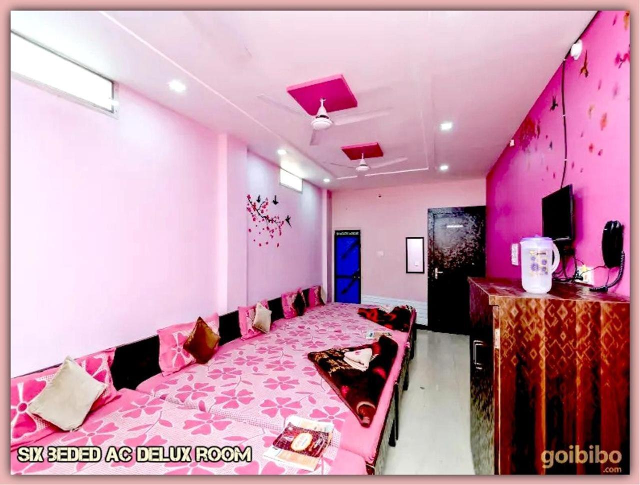 Mansarovar Guest House Uddzsaín Kültér fotó