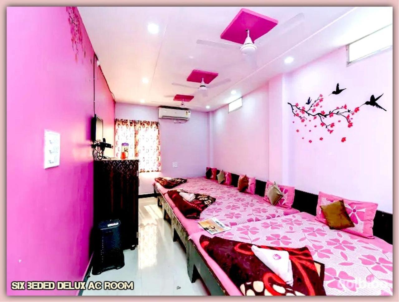 Mansarovar Guest House Uddzsaín Kültér fotó