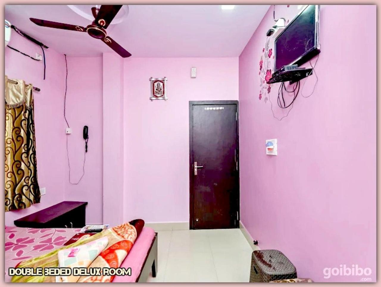 Mansarovar Guest House Uddzsaín Kültér fotó