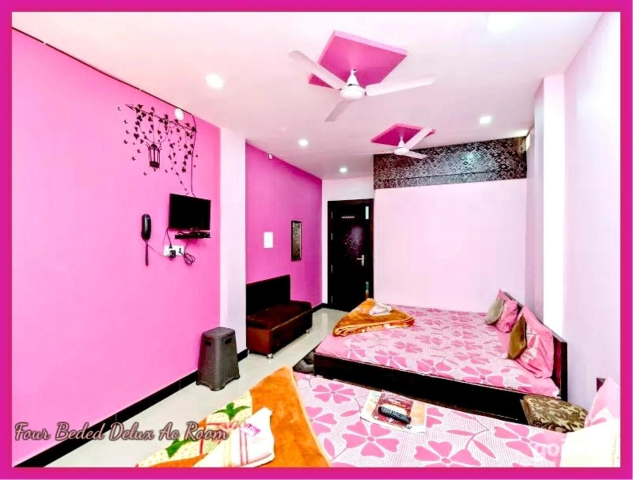 Mansarovar Guest House Uddzsaín Kültér fotó